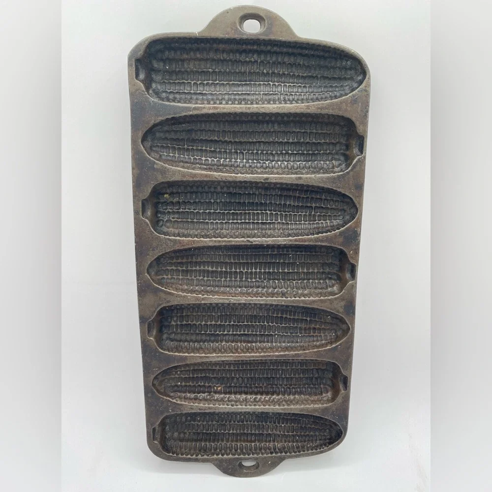 Cast Iron Cornstick Pan 7 Slot Cornbread Mold -Made in USA H Mark